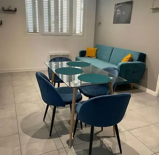 Appartement Rénové - Expérience Unique - Wifi Gratuit