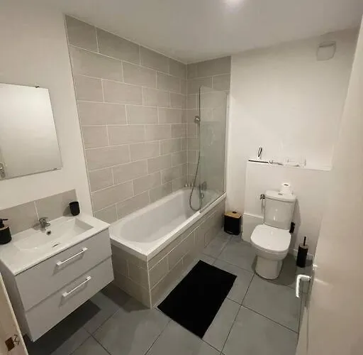 Appartement Rénové - Expérience Unique - Wifi Gratuit *